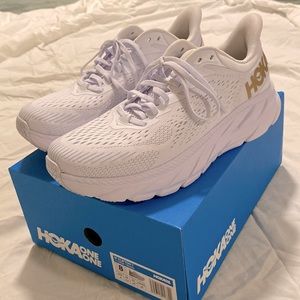Hoka One One  Clifton 7 Women’s Size 8 - White Rose/Gold